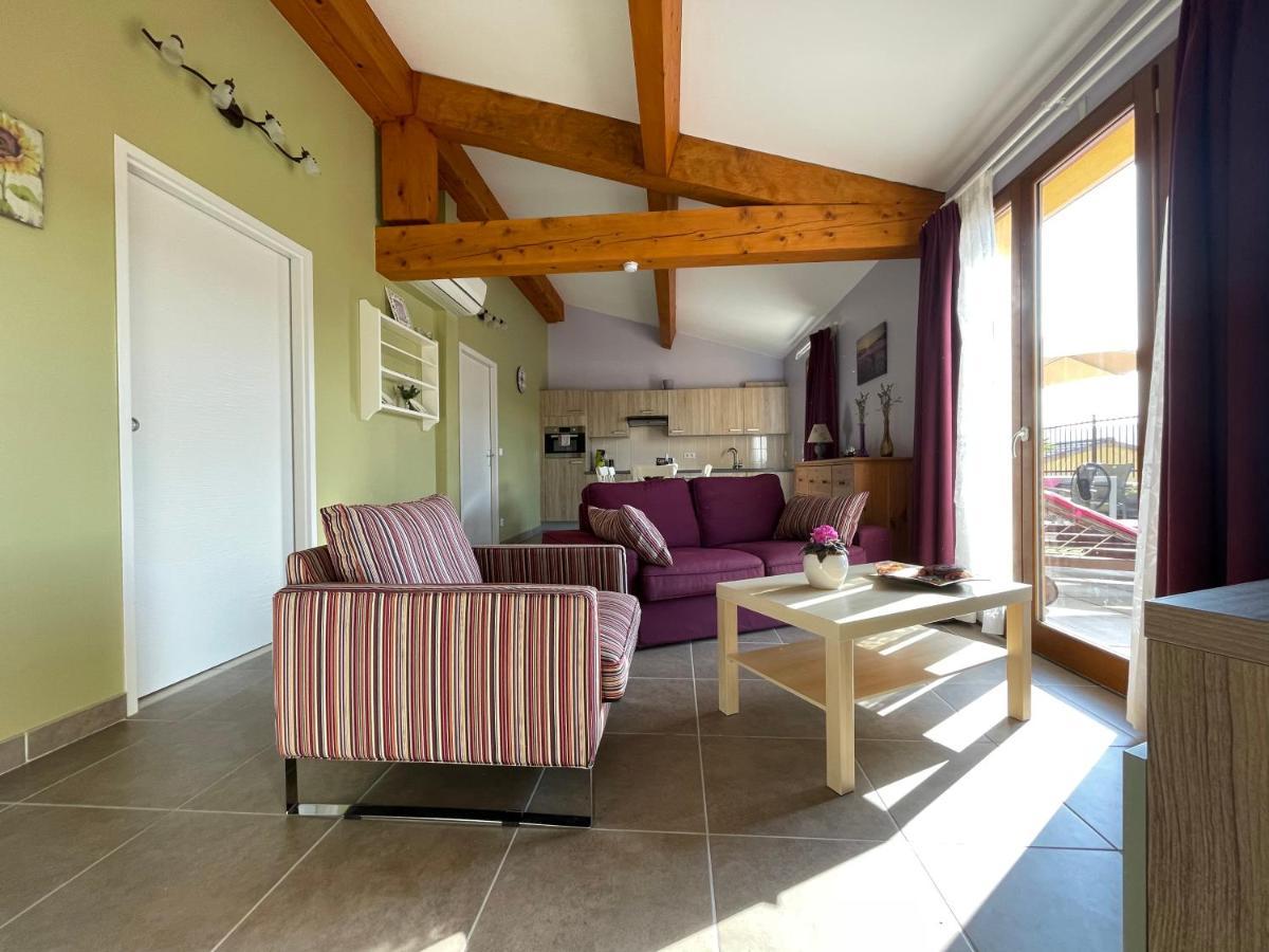 Gîtes Le Bouzet Salavas Extérieur photo